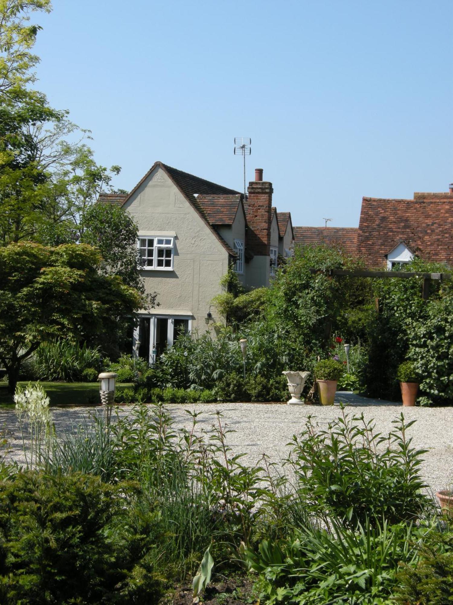 Motts Bed & Breakfast Great Dunmow Extérieur photo